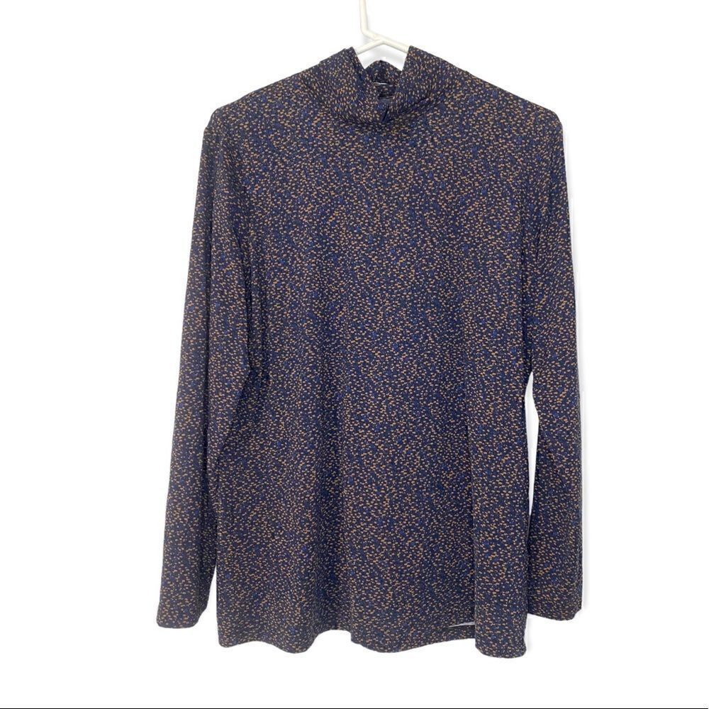 J. McLaughlin light weight Turtle Neck